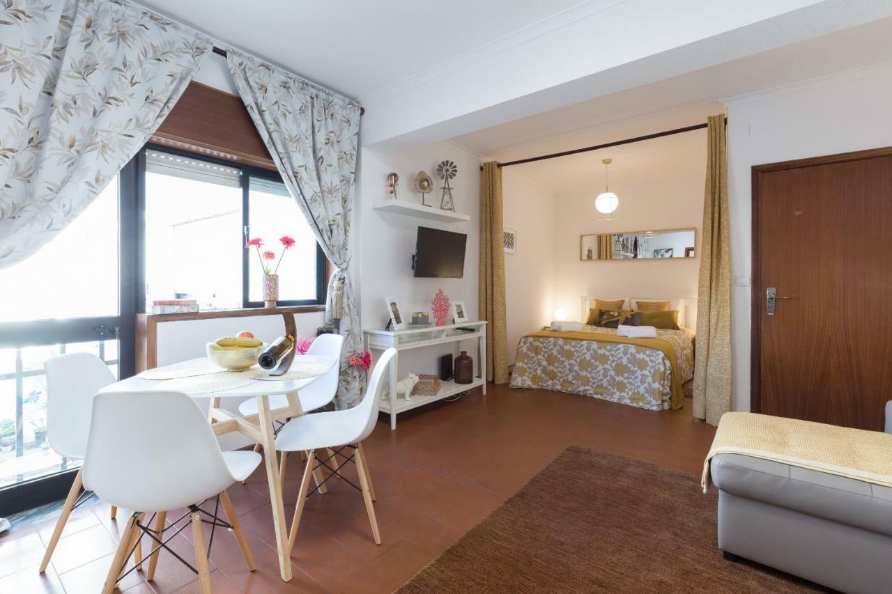 Apartmán 2 Comfy Bright Flats With Netflix Porto Exteriér fotografie