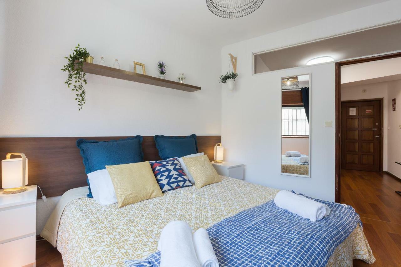 Apartmán 2 Comfy Bright Flats With Netflix Porto Exteriér fotografie