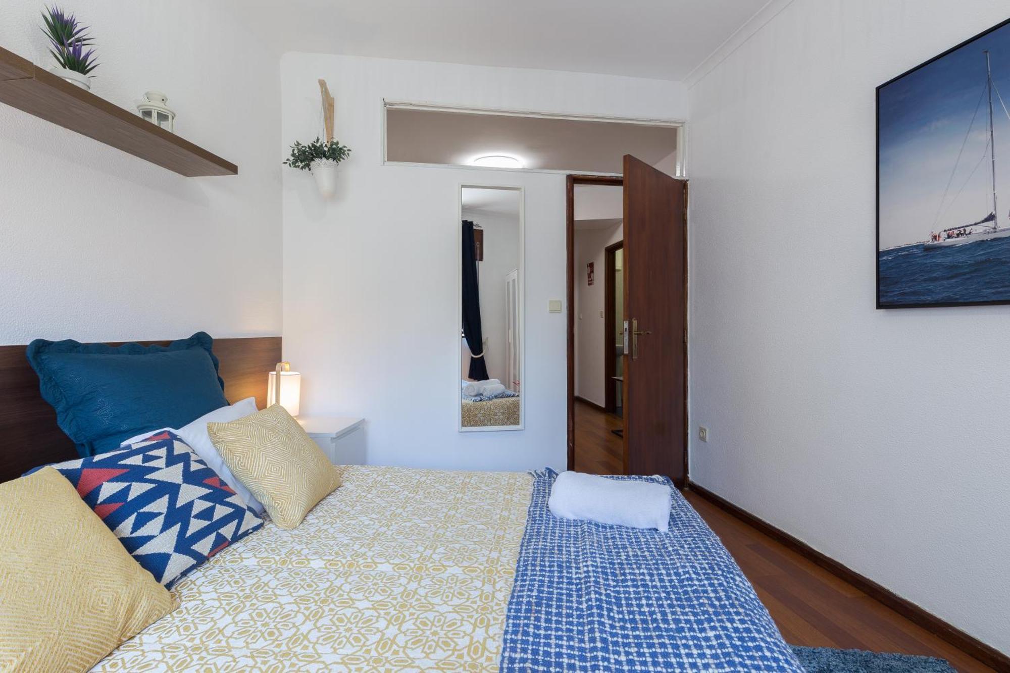 Apartmán 2 Comfy Bright Flats With Netflix Porto Exteriér fotografie